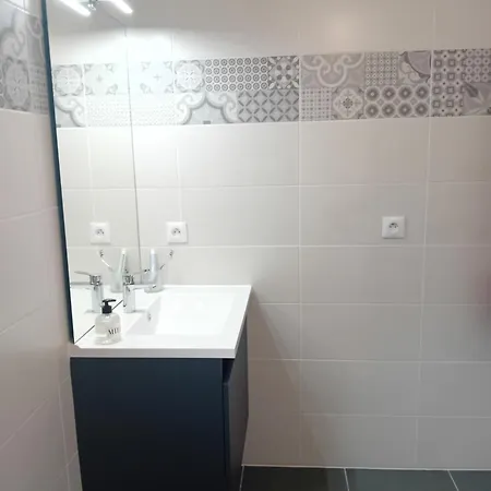 דירה T2 Avec Jardin D'autun *