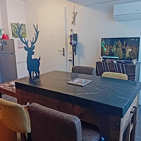 T2 Avec Jardin D'autun סן-לארי-סולאן